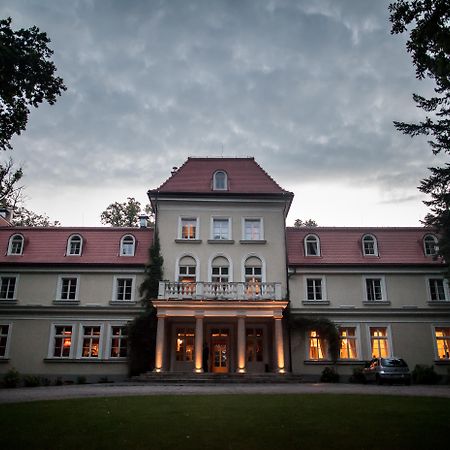 Hotel Dwor Sierakow Esterno foto