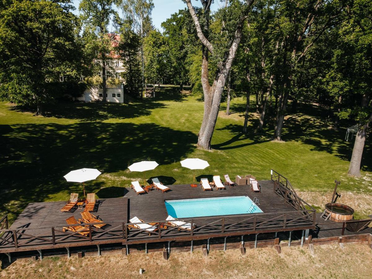 Hotel Dwor Sierakow Esterno foto