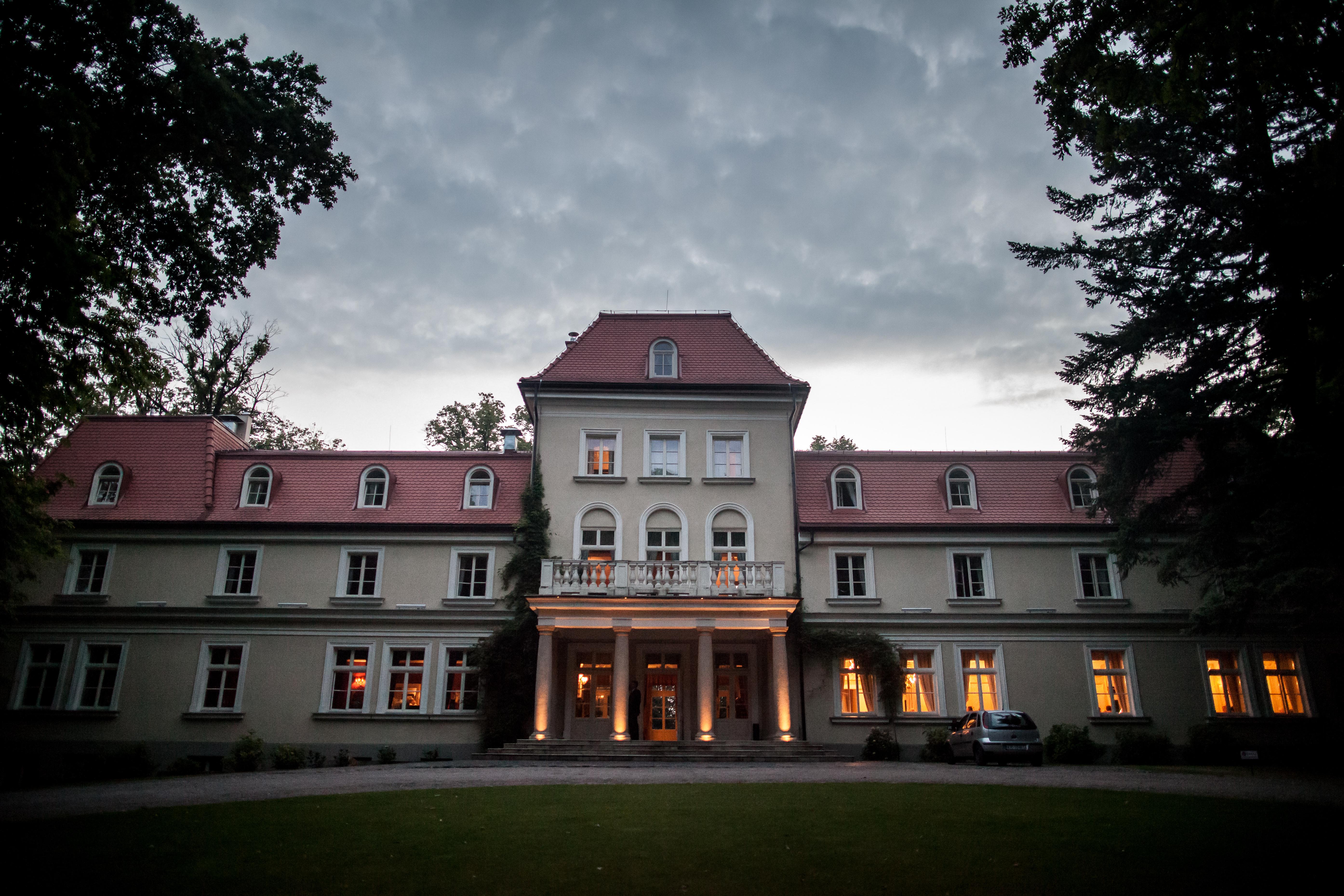 Hotel Dwor Sierakow Esterno foto