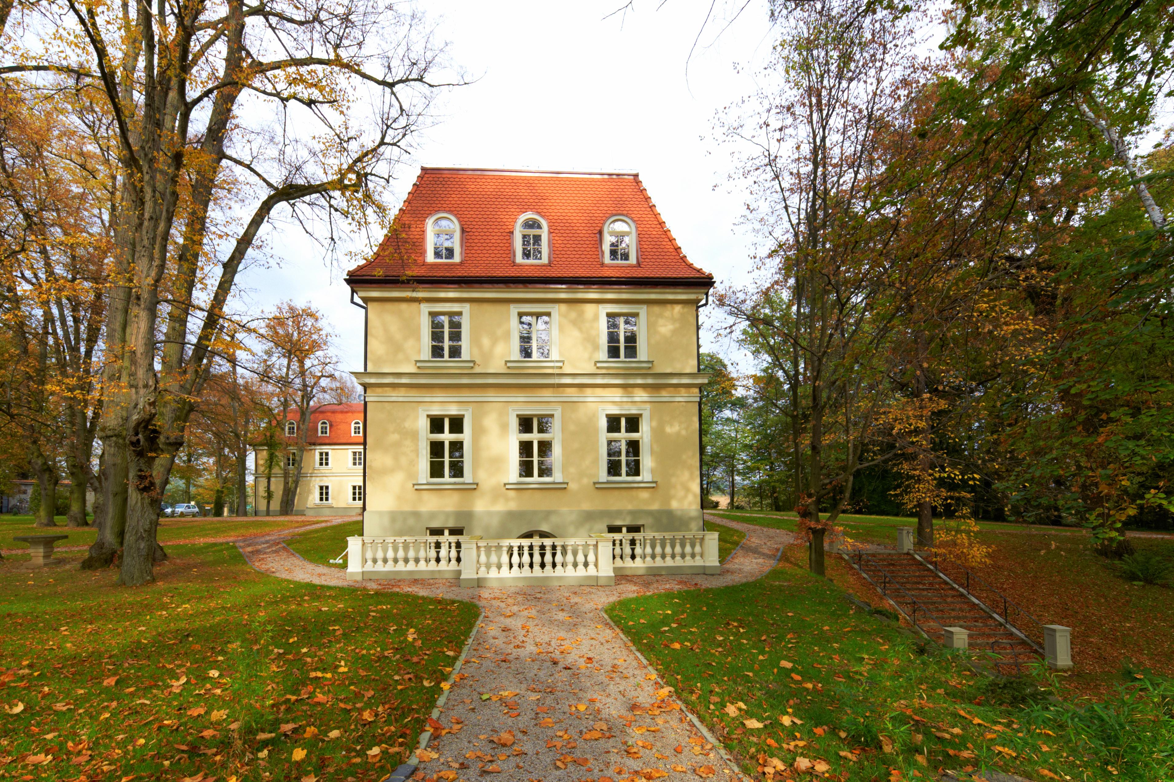 Hotel Dwor Sierakow Esterno foto