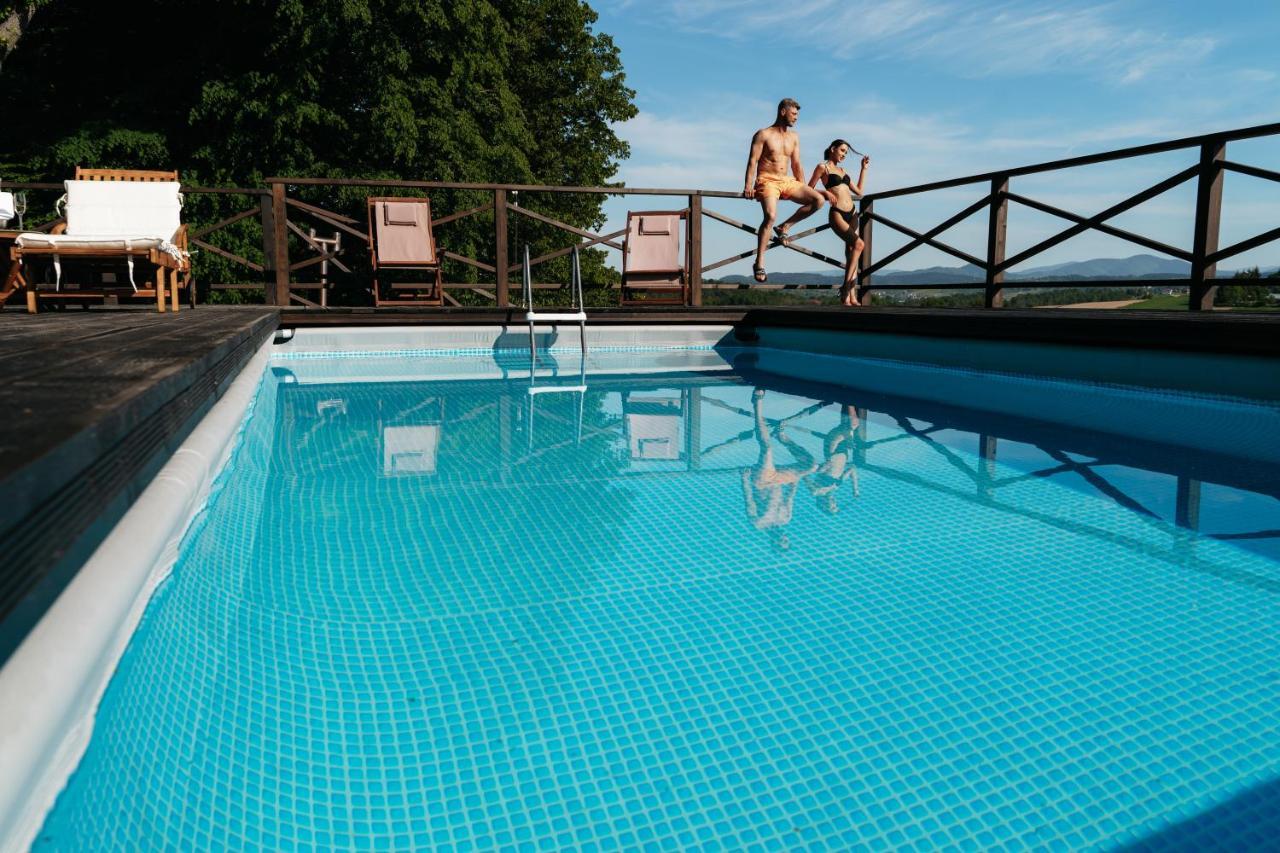 Hotel Dwor Sierakow Esterno foto